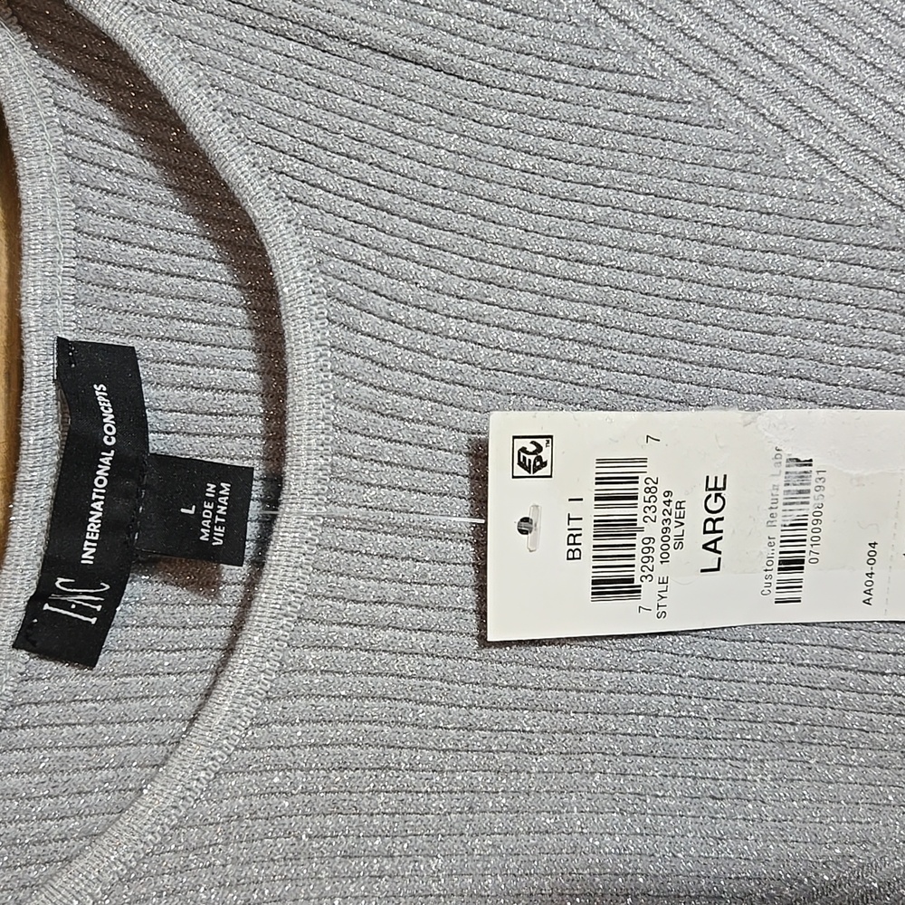 Silver Ribbed Tank Top In Size Large - Picture 2 of 6